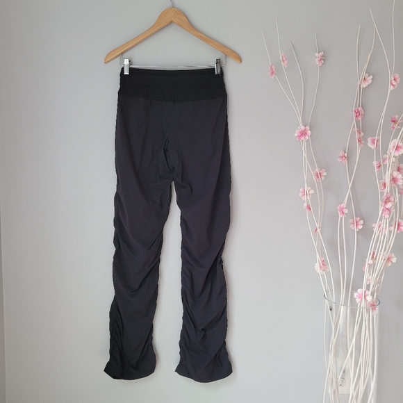 IVIVVA by LULULEMON Live To Move Pant - Picture 4 of 11